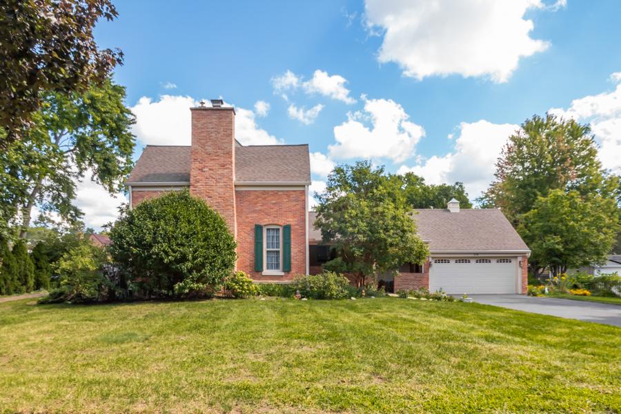 370 S Oriole Tr., Crystal Lake, IL 60014