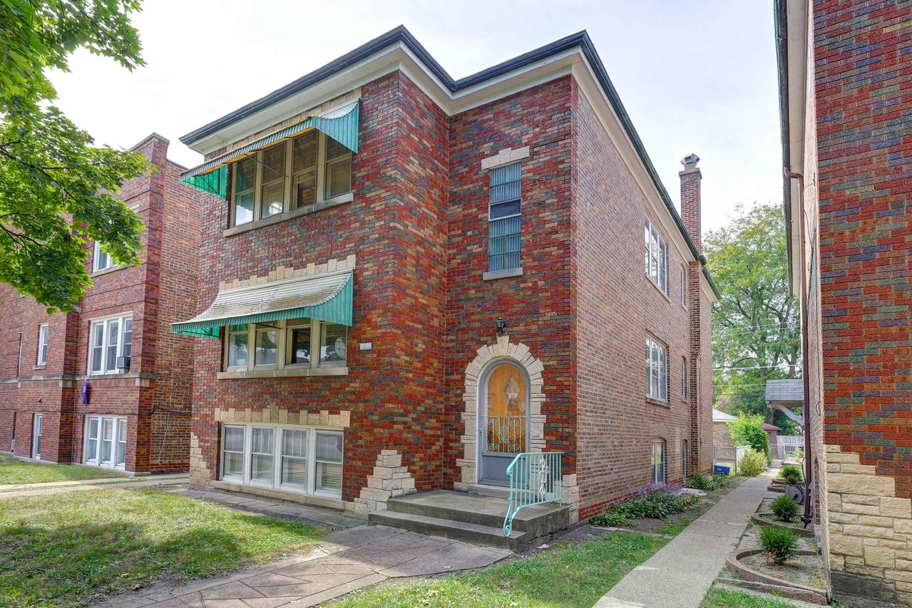 1644 Gunderson Ave., Berwyn, IL 60402
