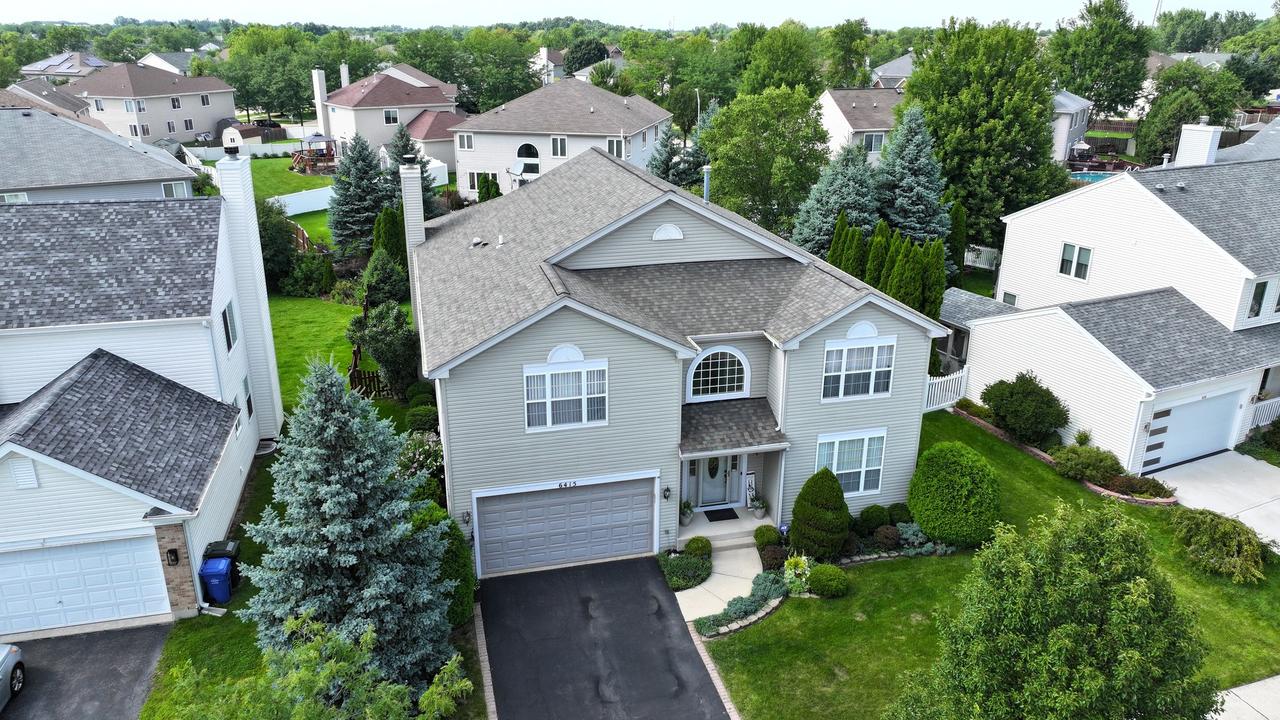 6415 Grassmere Ln., Carpentersville, IL 60110