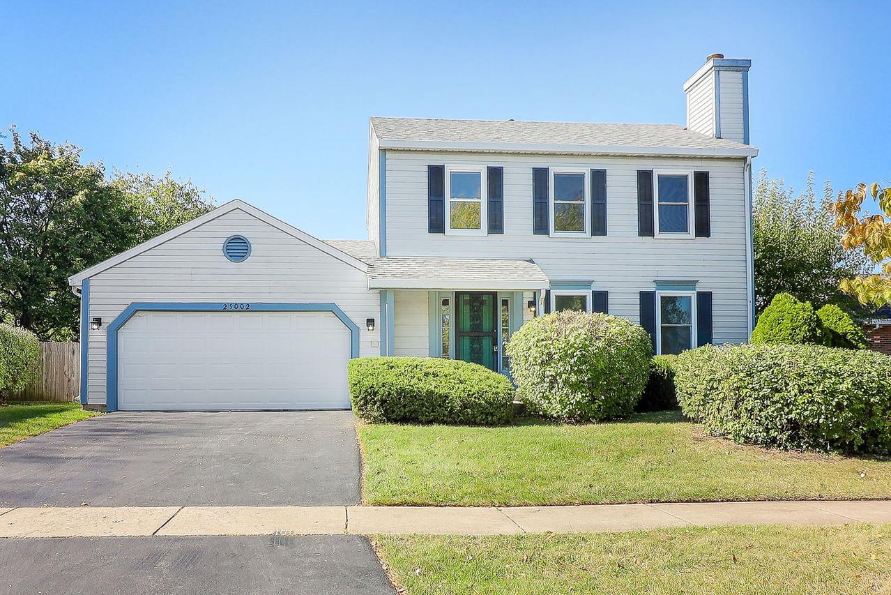 2S002 Ascot Ln., Warrenville, IL 60555