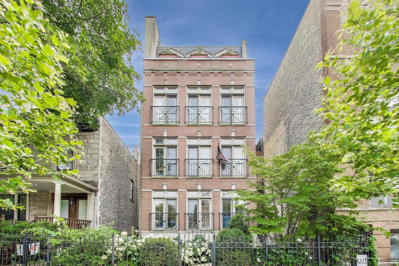 [Address Hidden by Seller], Chicago, IL 60613