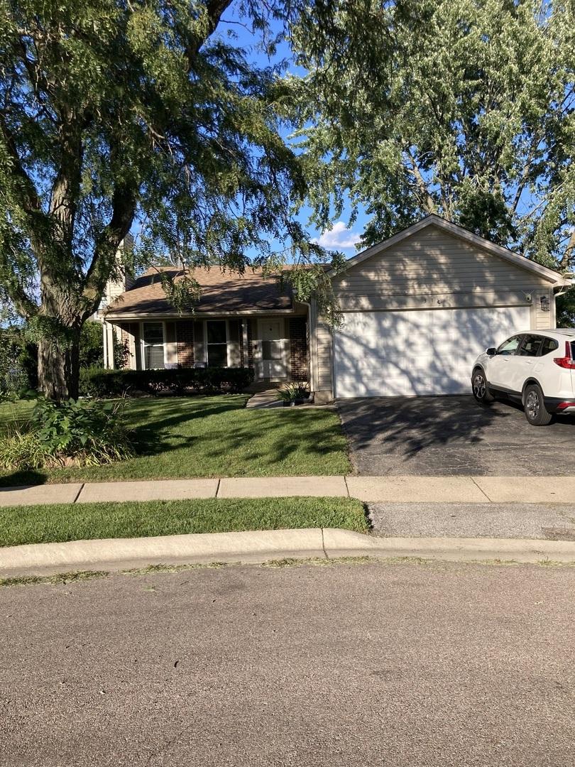351 Juniper Ct., Carol Stream, IL 60188