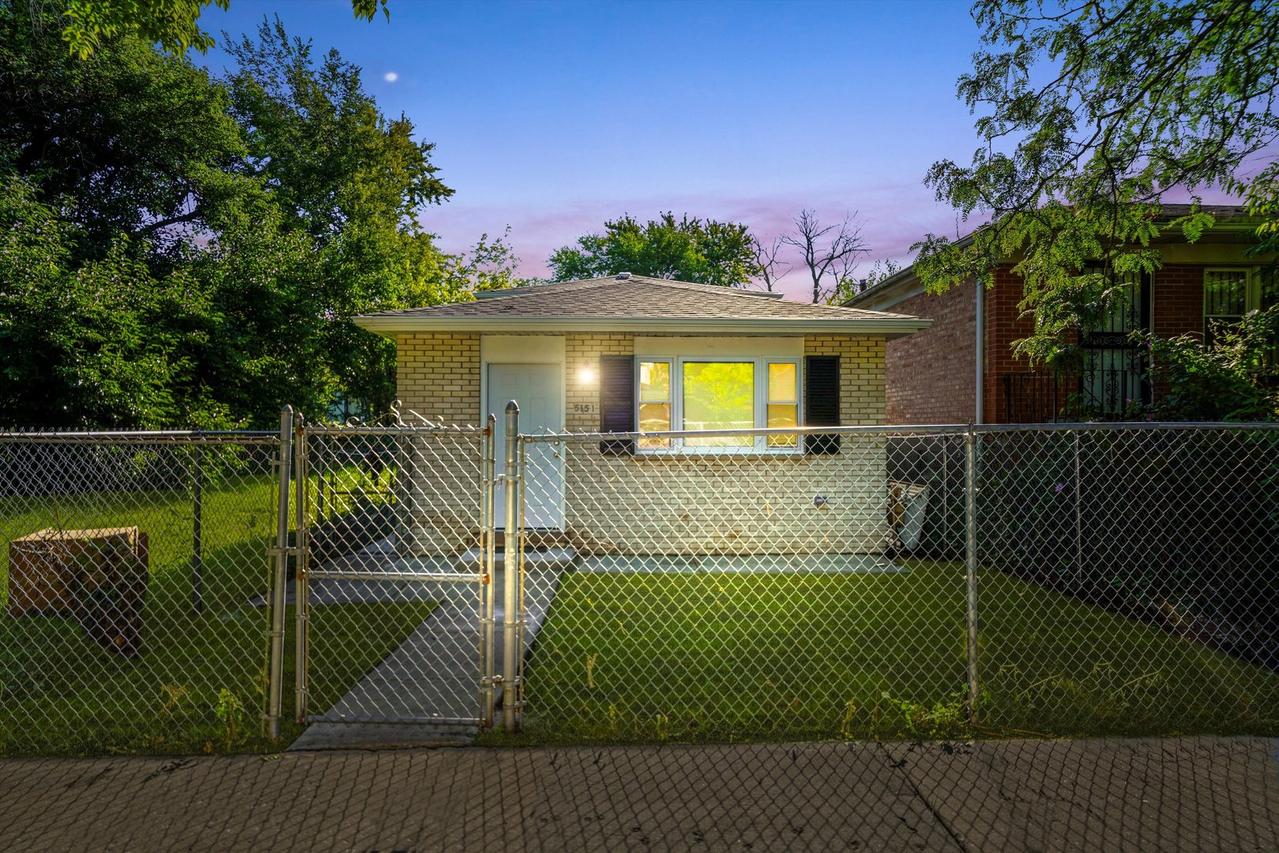 5151 S Emerald Ave., Chicago, IL 60609