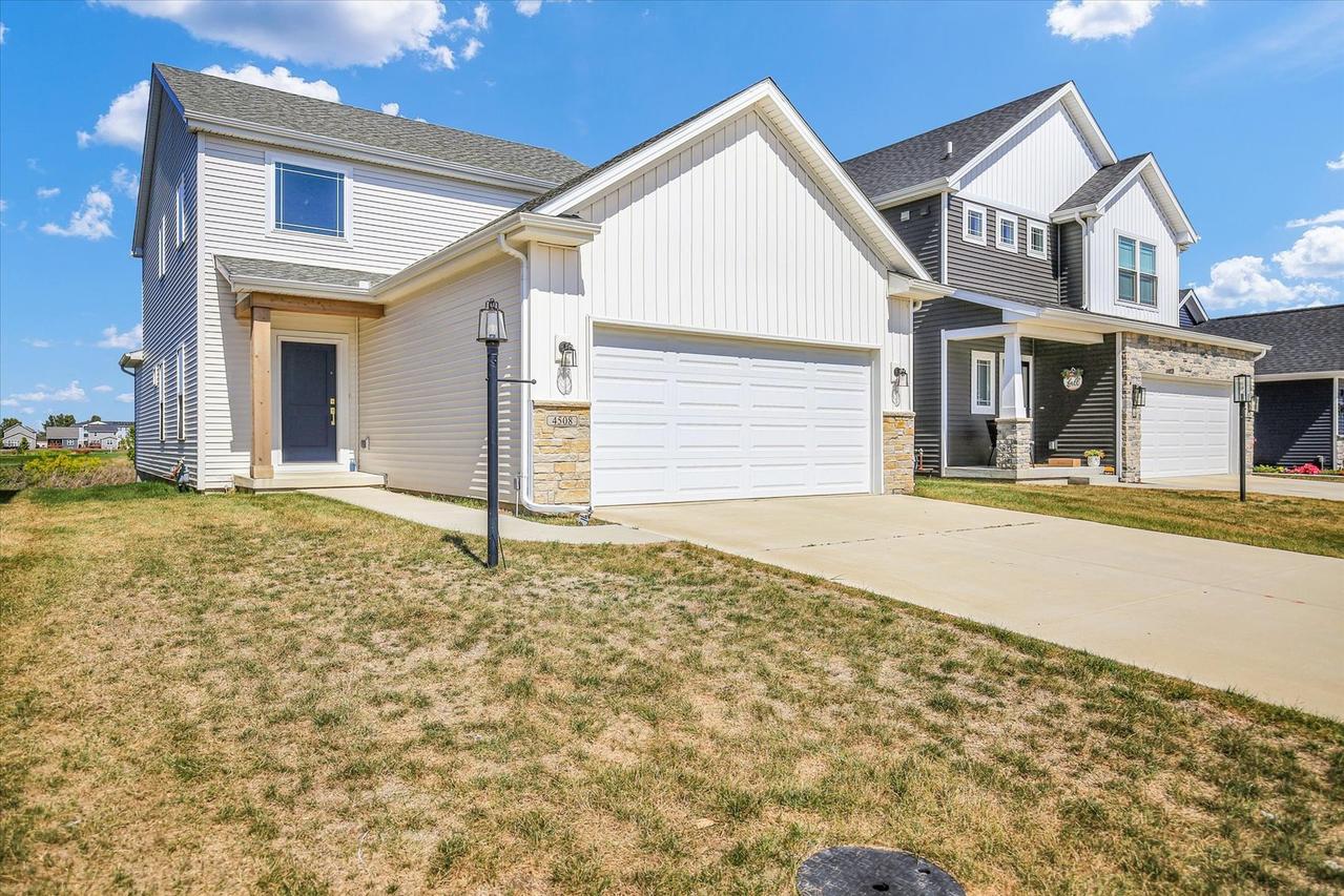 4508 Legends Dr., Champaign, IL 61822