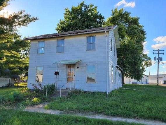 New Homes For Sale This Week That Attend Henry-Senachwine High School: August 29th to September 4th