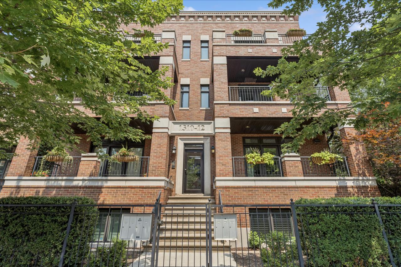 1312 W Webster Ave. #3W, Chicago, IL 60614