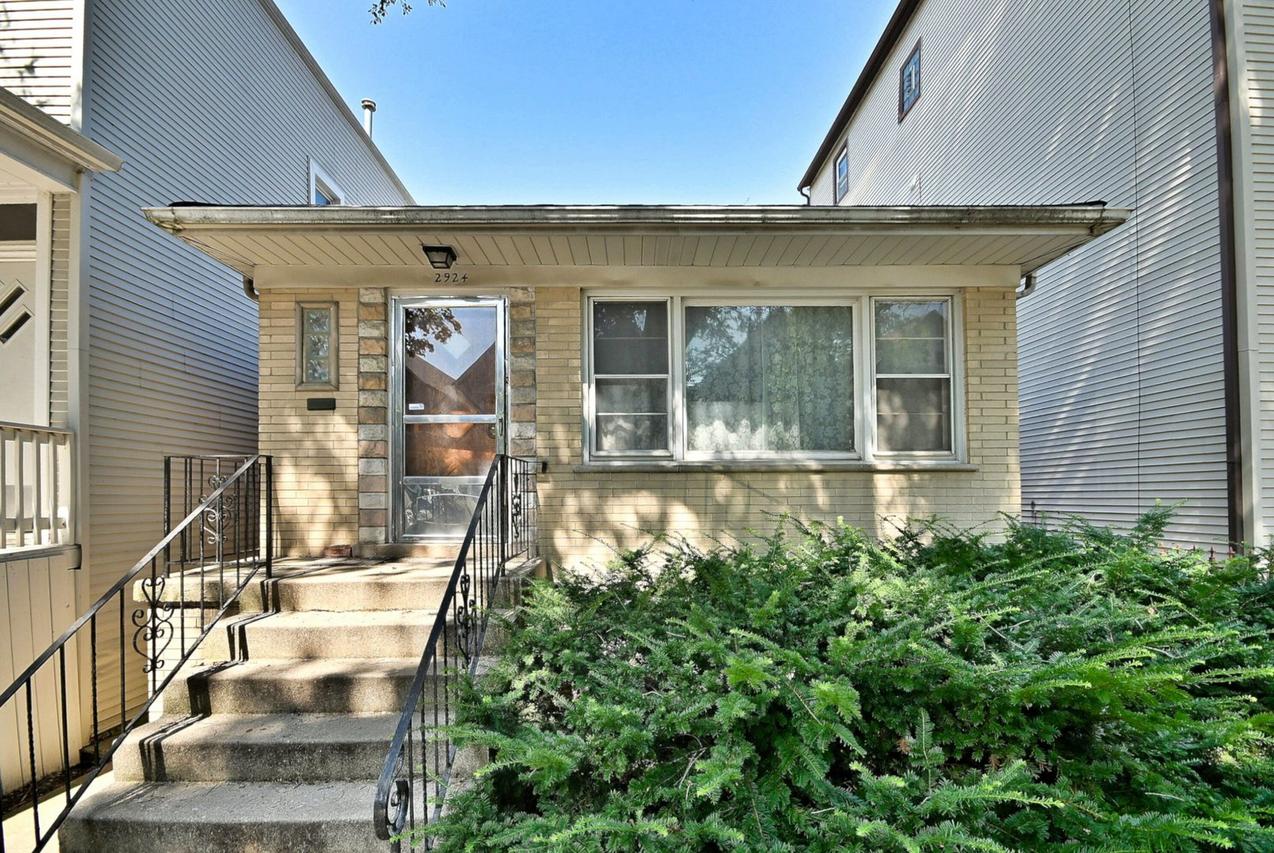 2924 N Dawson Ave., Chicago, IL 60618