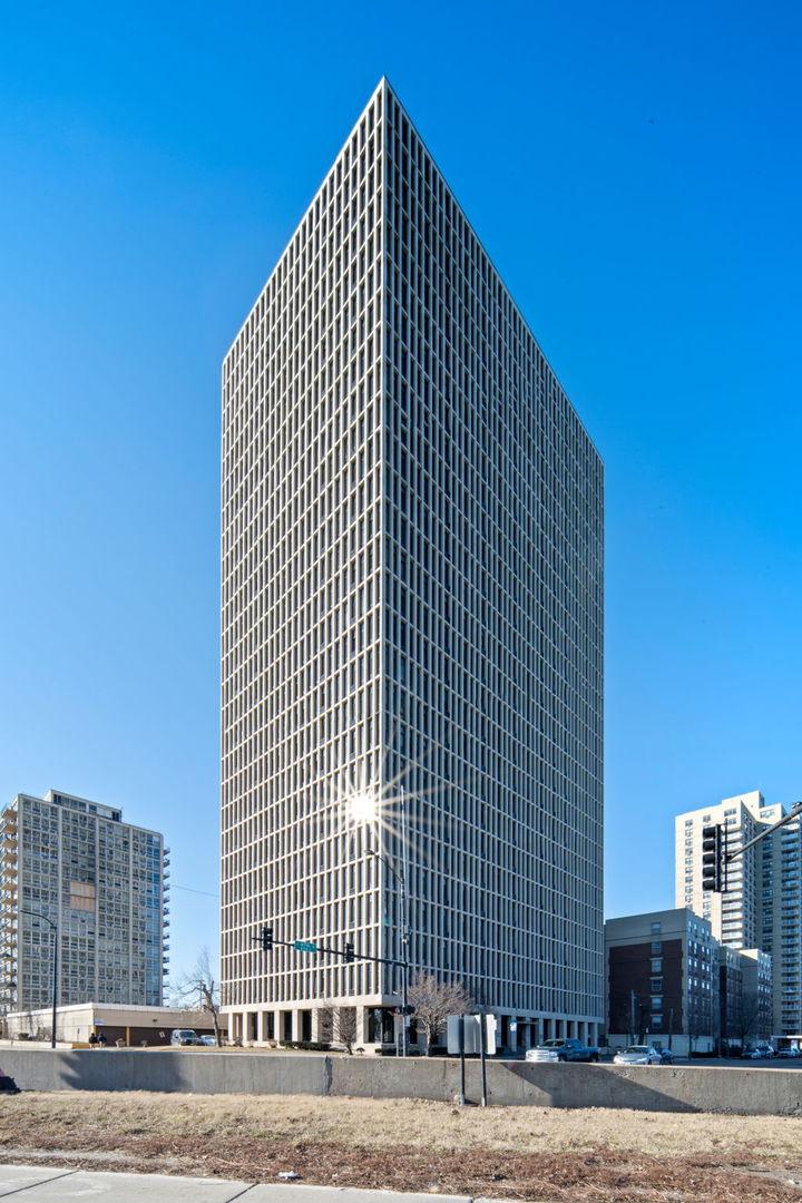 6700 S South Shore Dr. #10J, Chicago, IL 60649