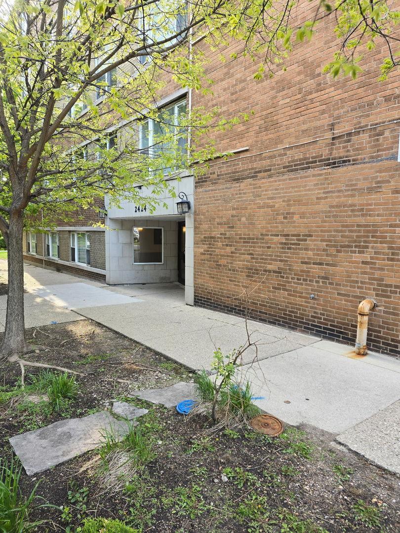 2424 W Estes Ave. #5D, Chicago, IL 60645