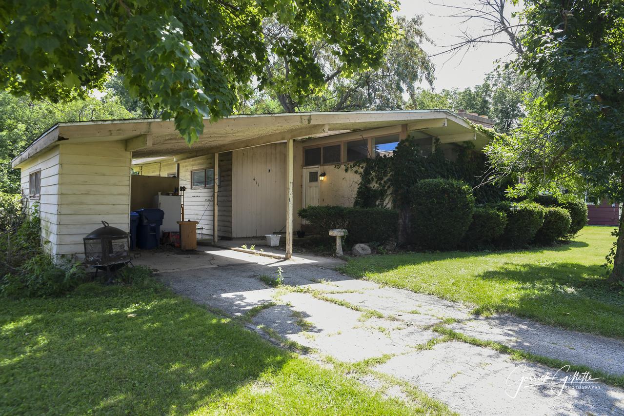 411 S 1st St., Elburn, IL 60119