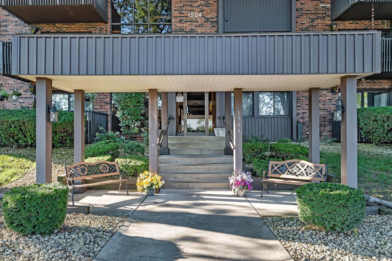 1504 Woodbridge Rd. #3B, Joliet, IL 60436