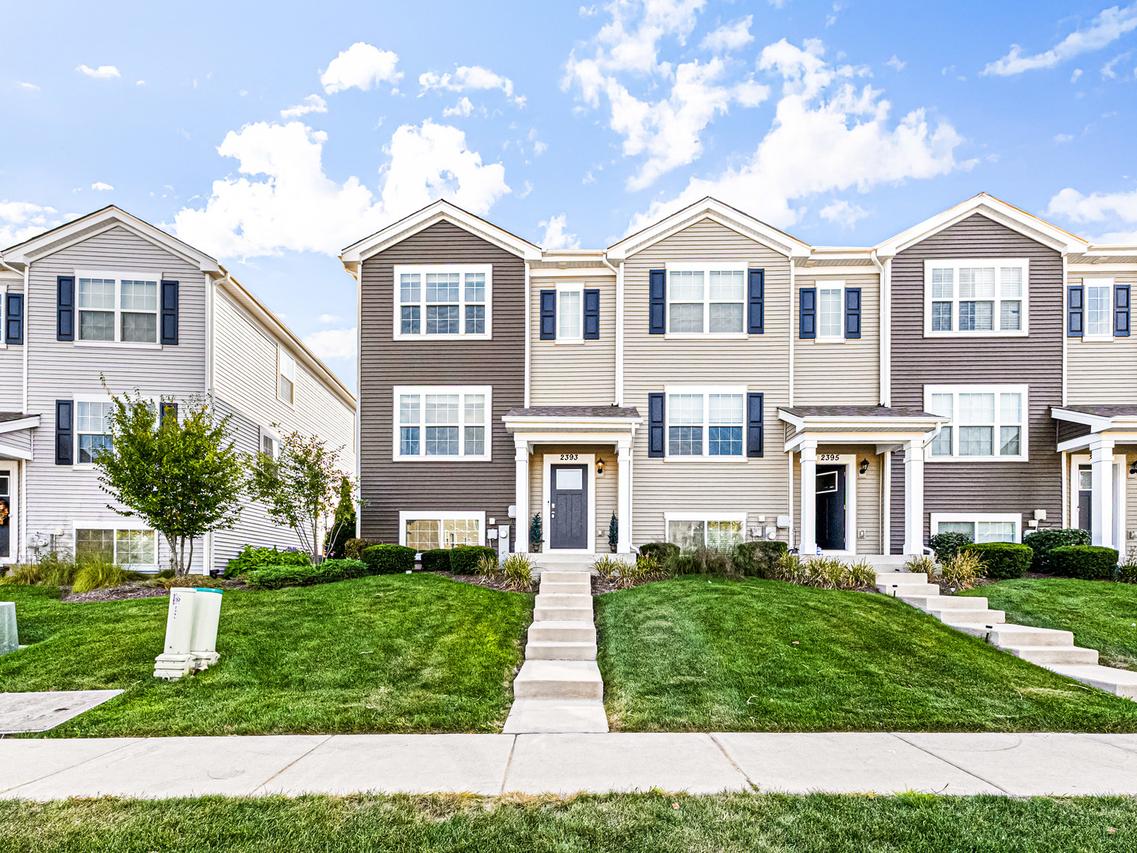 2393 Alison Ave., Pingree Grove, IL 60140