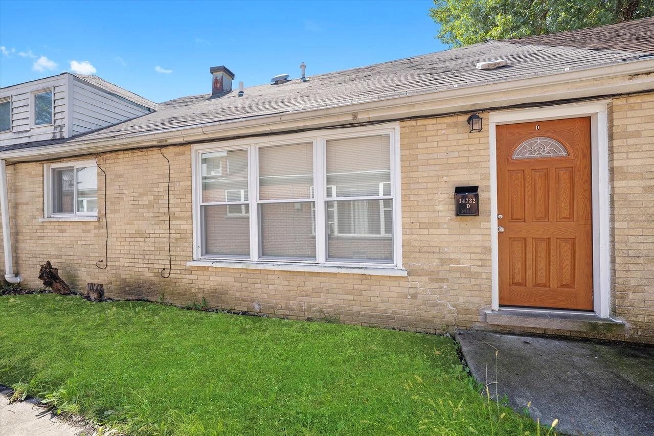 14732 Turner Ave. #D, Midlothian, IL 60445