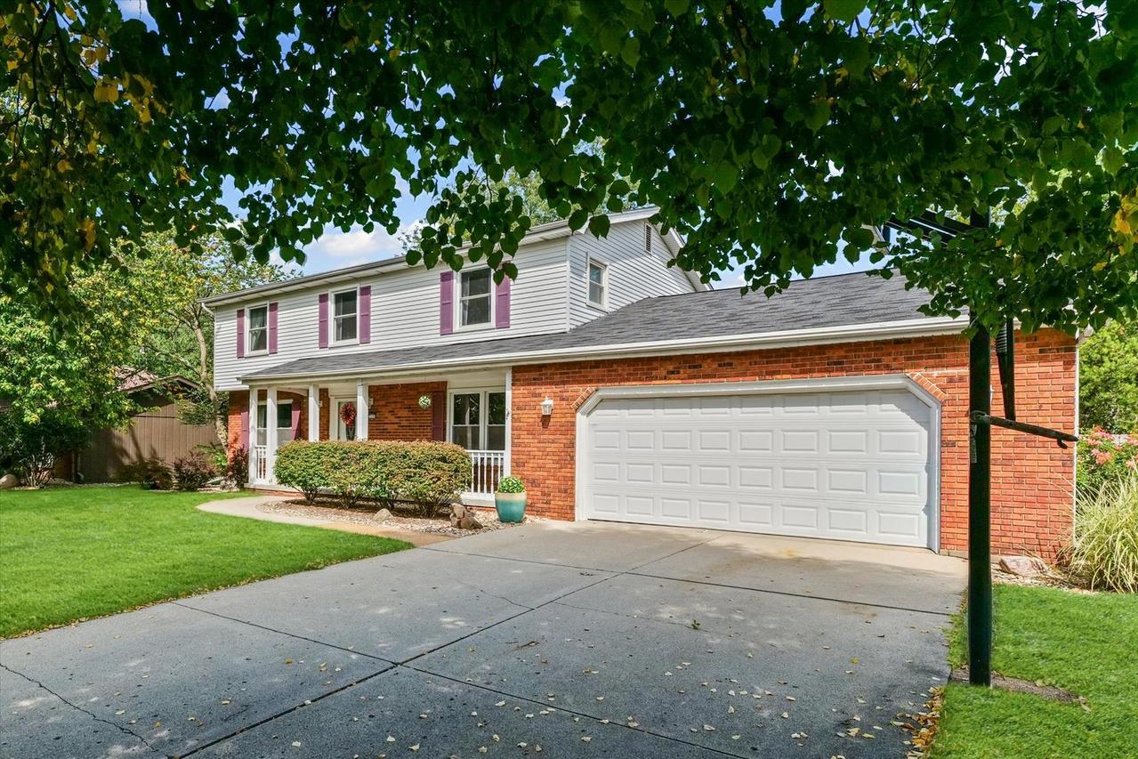 2506 Yorktown Dr., Bloomington, IL 61704