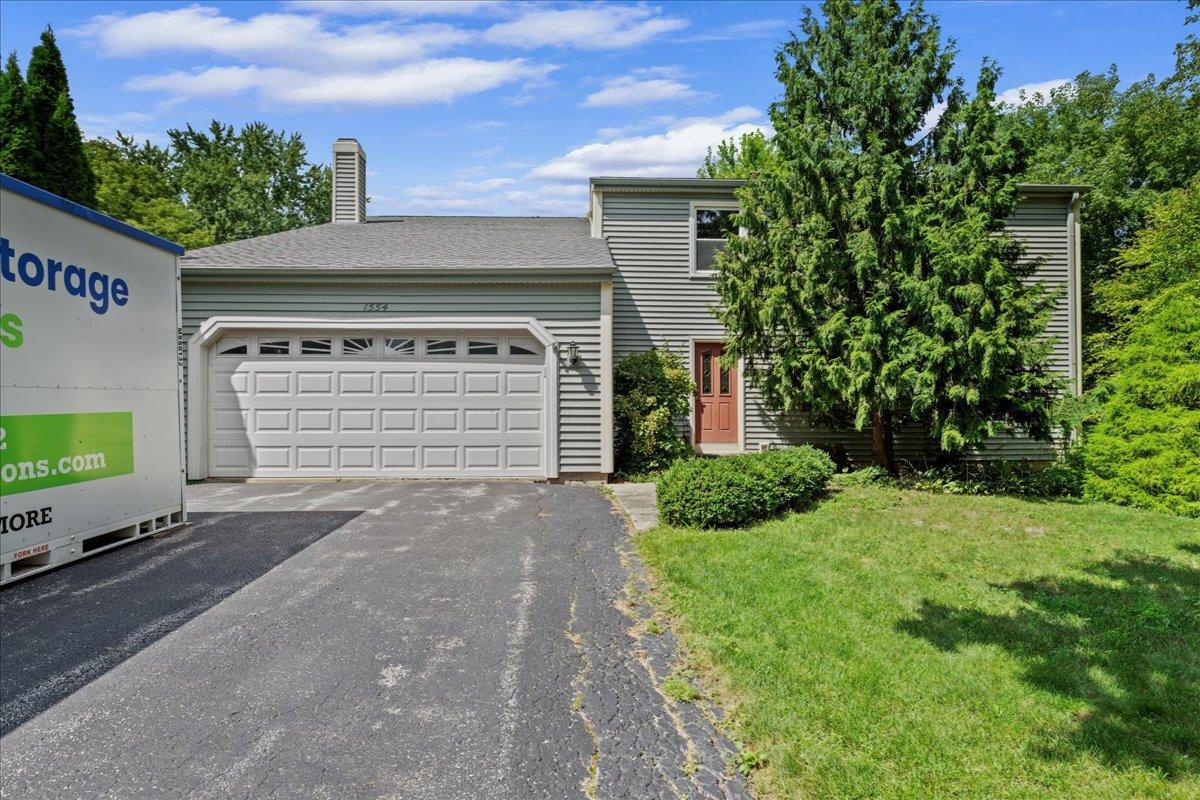 1554 Deer Run Rd., Gurnee, IL 60031