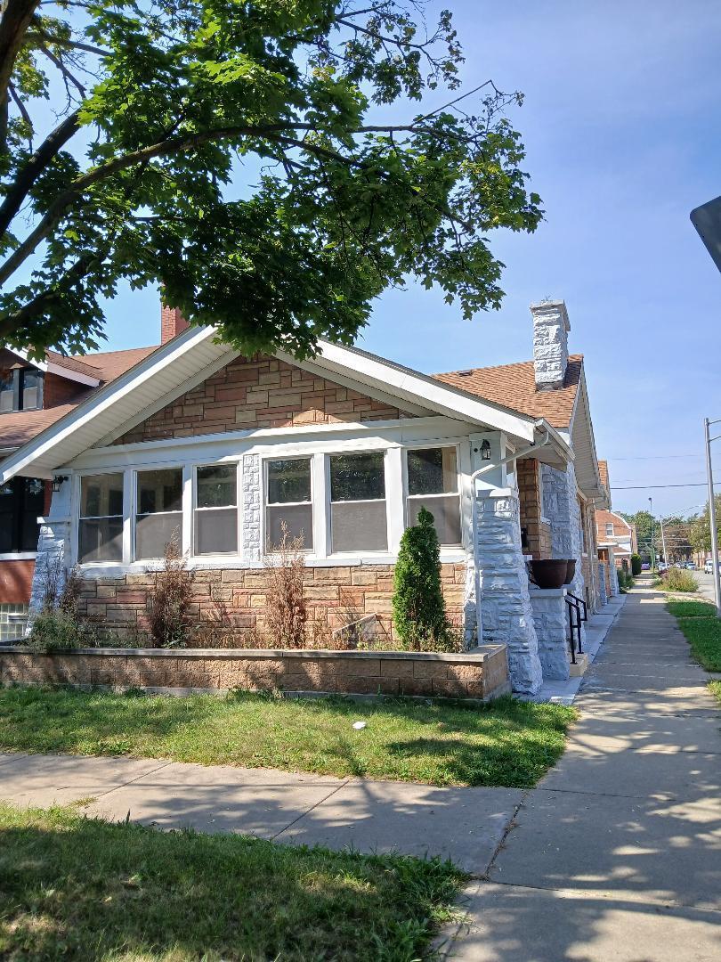 6932 S Calumet Ave., Chicago, IL 60637