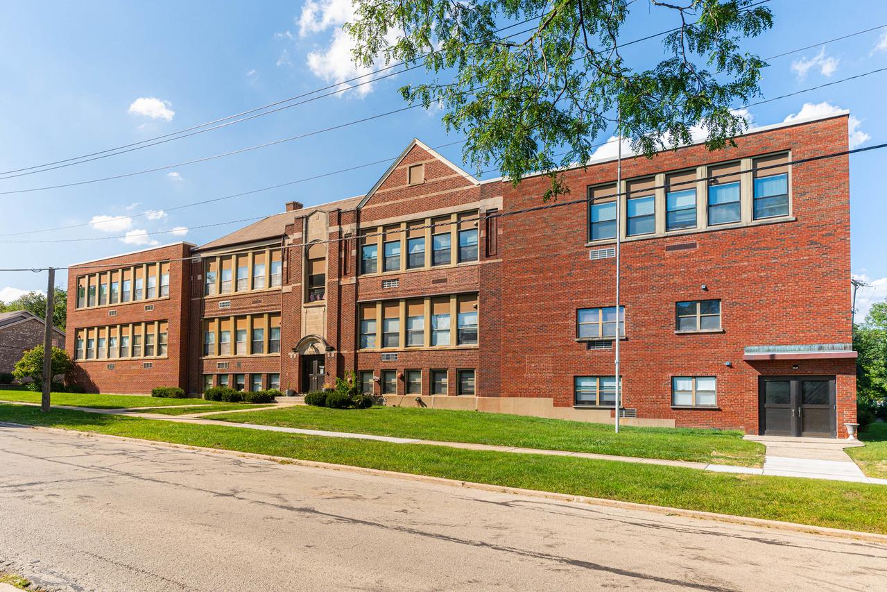 530 E Highland Ave. #B-5, Villa Park, IL 60181