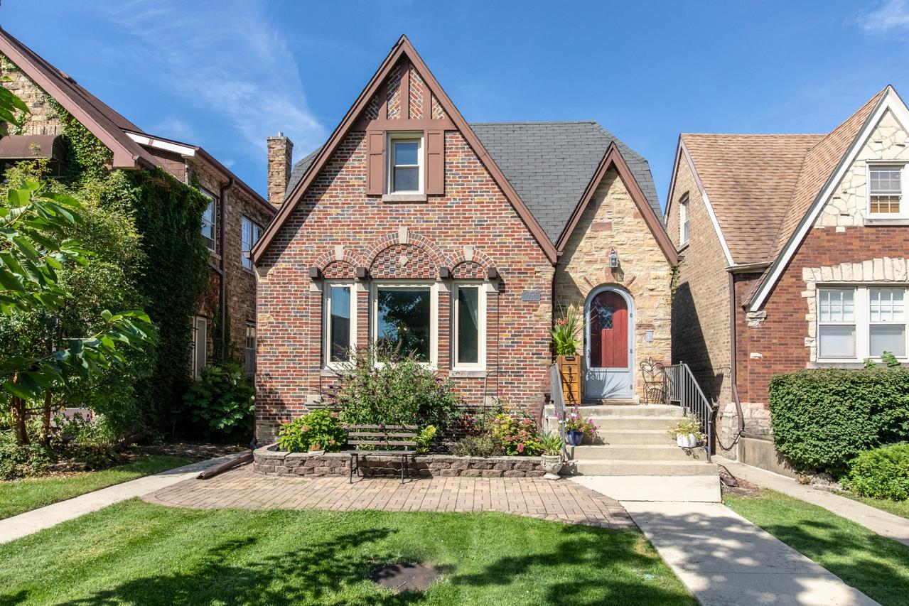 1710 N Newland Ave., Chicago, IL 60707