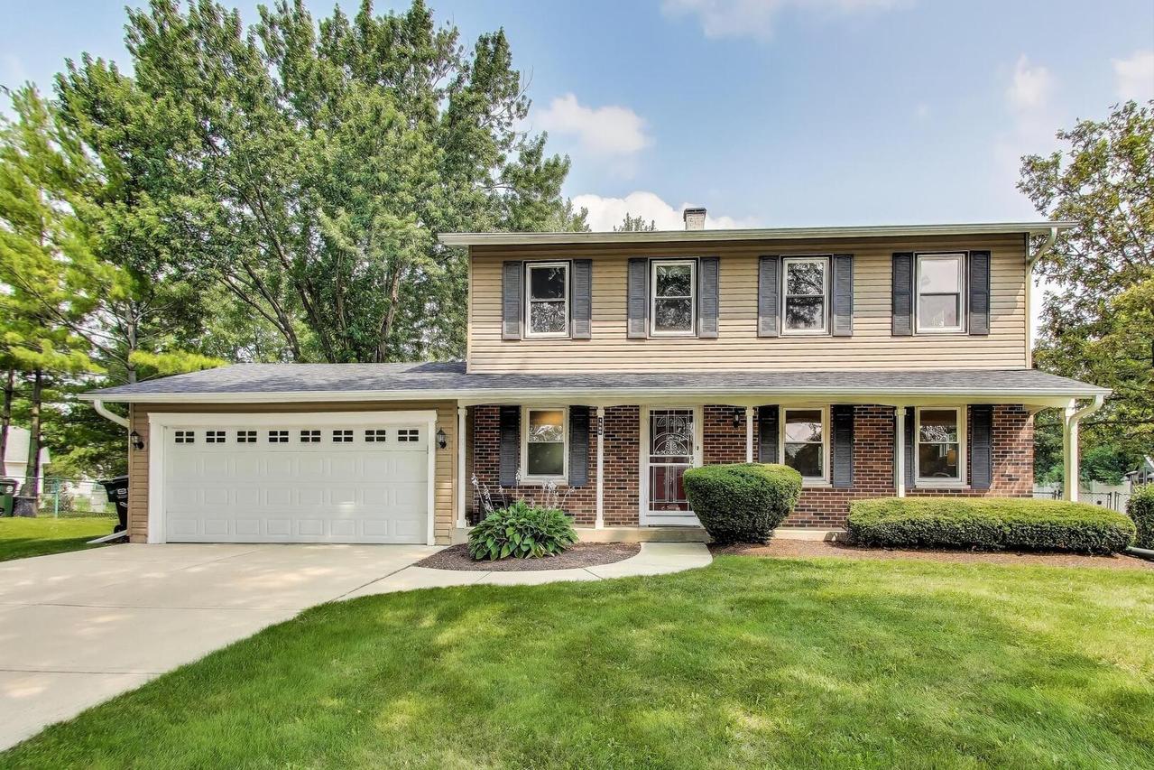 1980 Dogwood Dr., Hoffman Estates, IL 60192