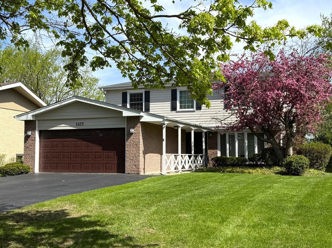 1615 Robin Hood Pl., Highland Park, IL 60035