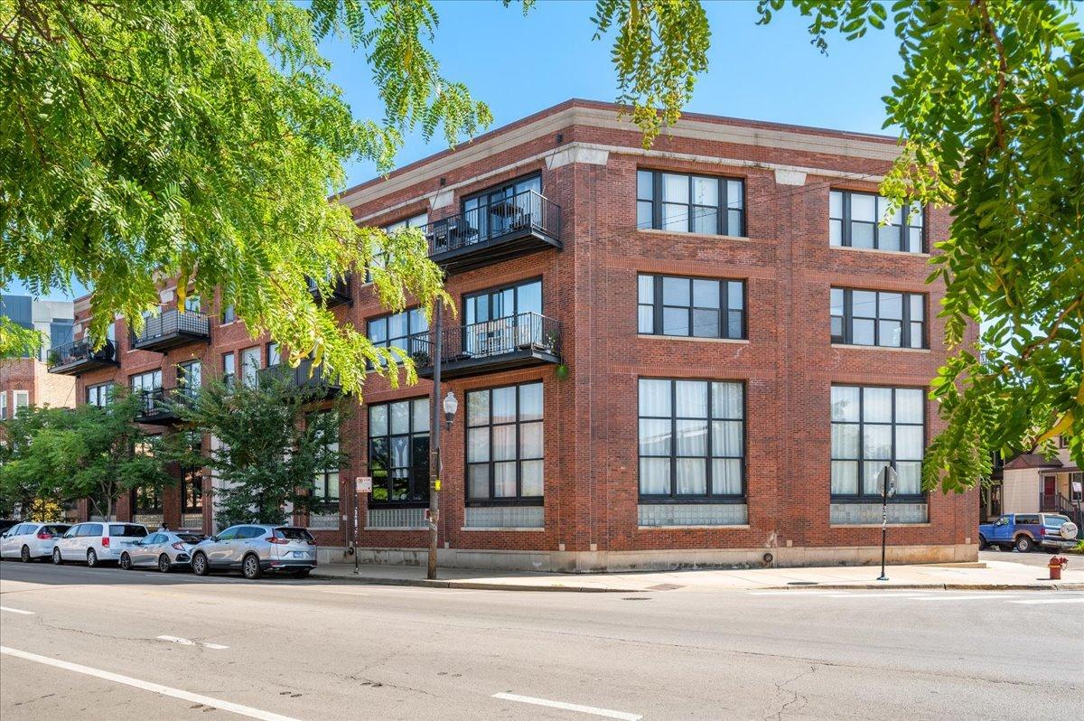 2161 N California Ave. #105, Chicago, IL 60647