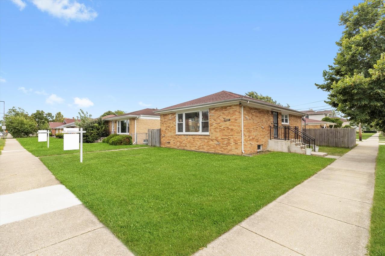 3457 Main St., Skokie, IL 60076