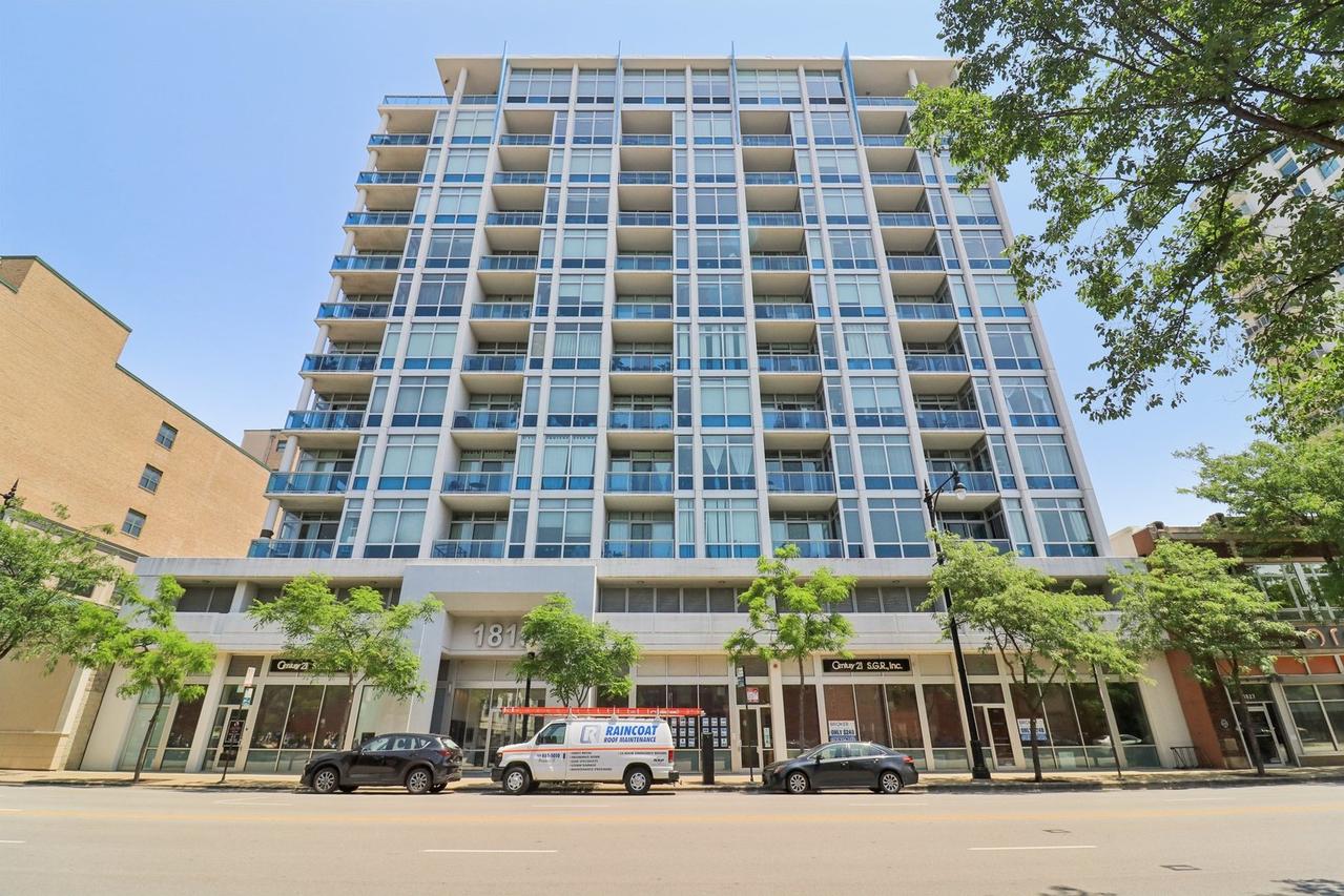1819 S Michigan Ave. #406, Chicago, IL 60616