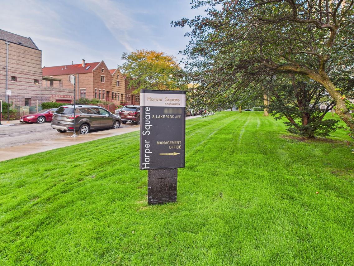 4800 S Lake Park Ave. #909A, Chicago, IL 60615