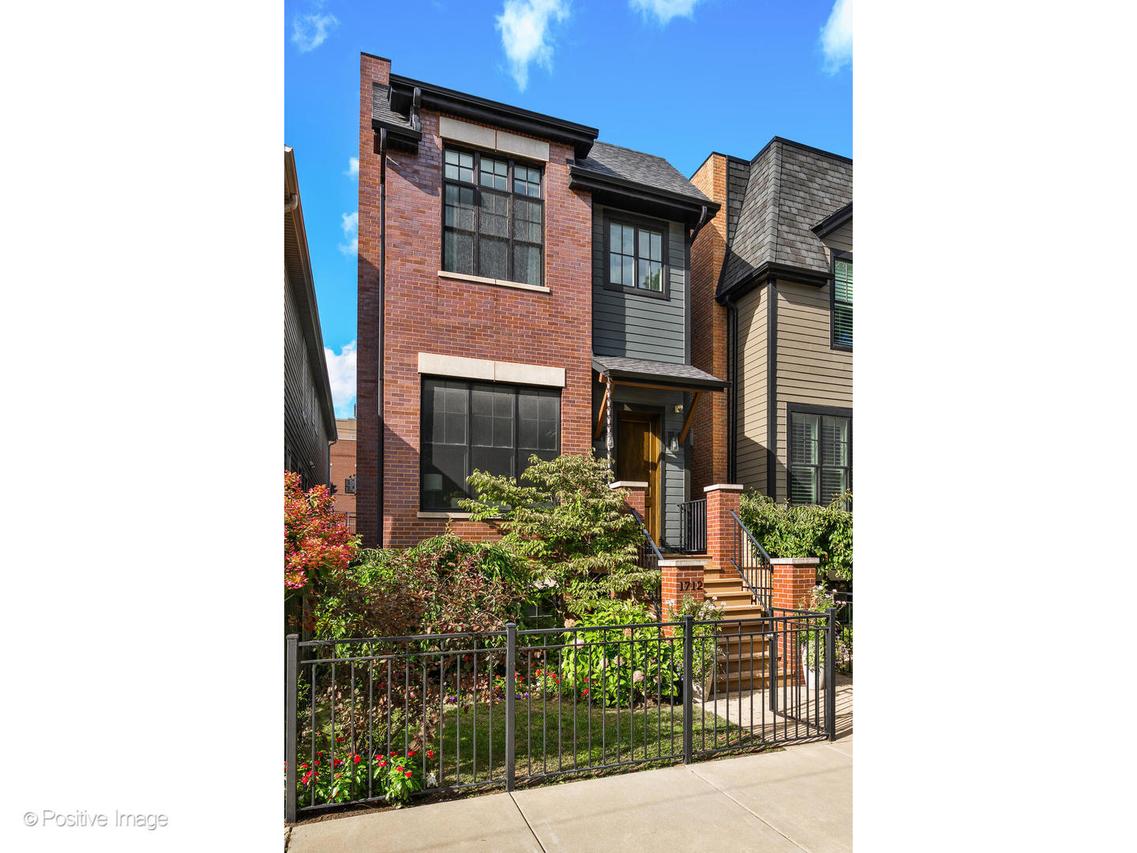 1712 W Fletcher St., Chicago, IL 60657