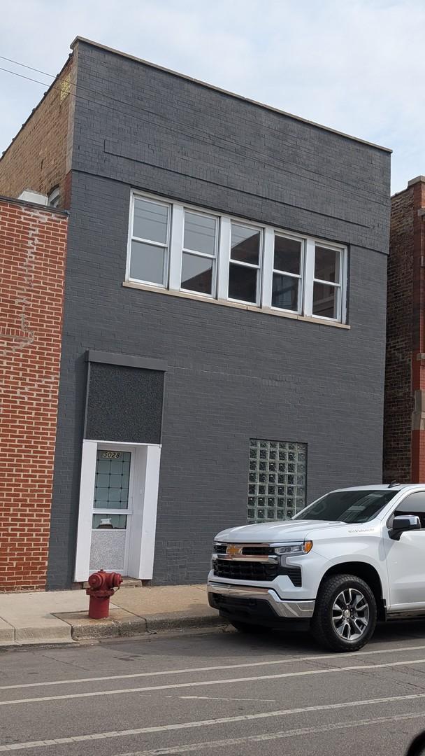 5028 W Lawrence Ave., Chicago, IL 60630