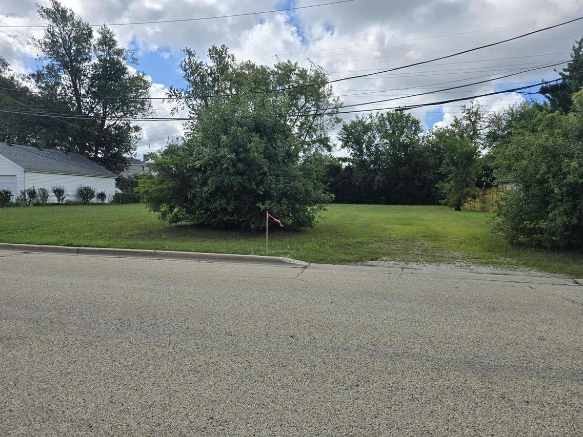 7207 Church St., Morton Grove, IL 60053