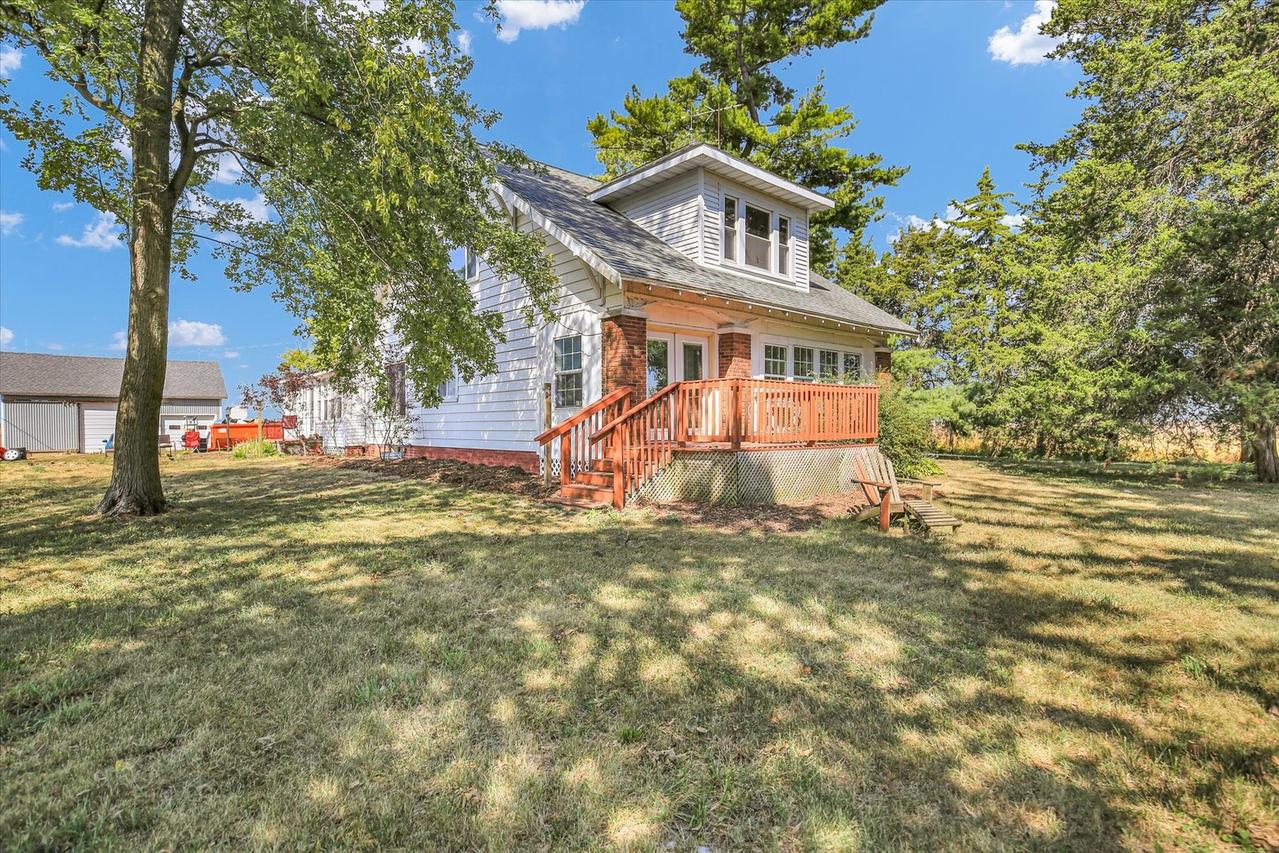 525 County Road 2400 East, Broadlands, IL 61816