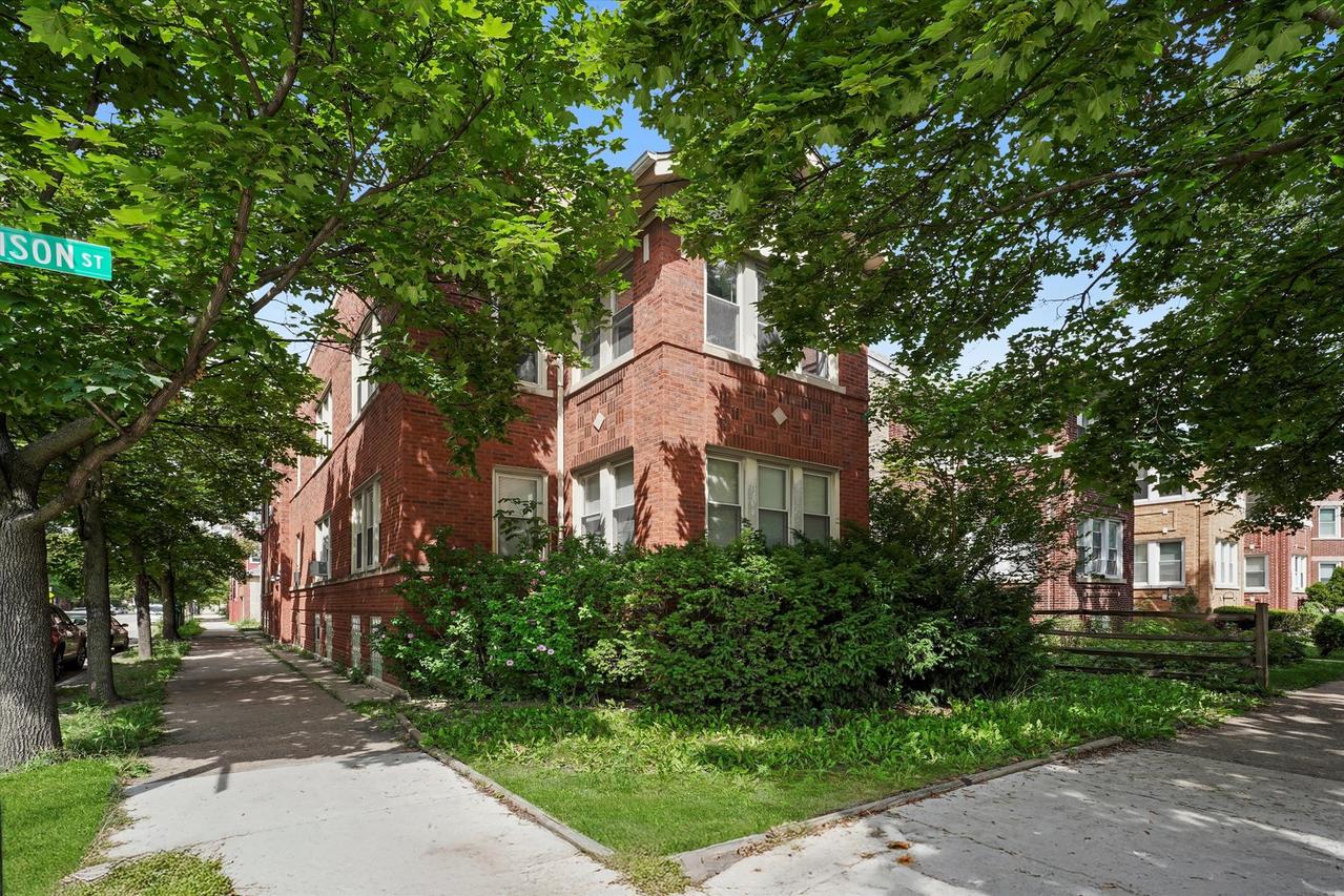 4241 N Laramie Ave., Chicago, IL 60641