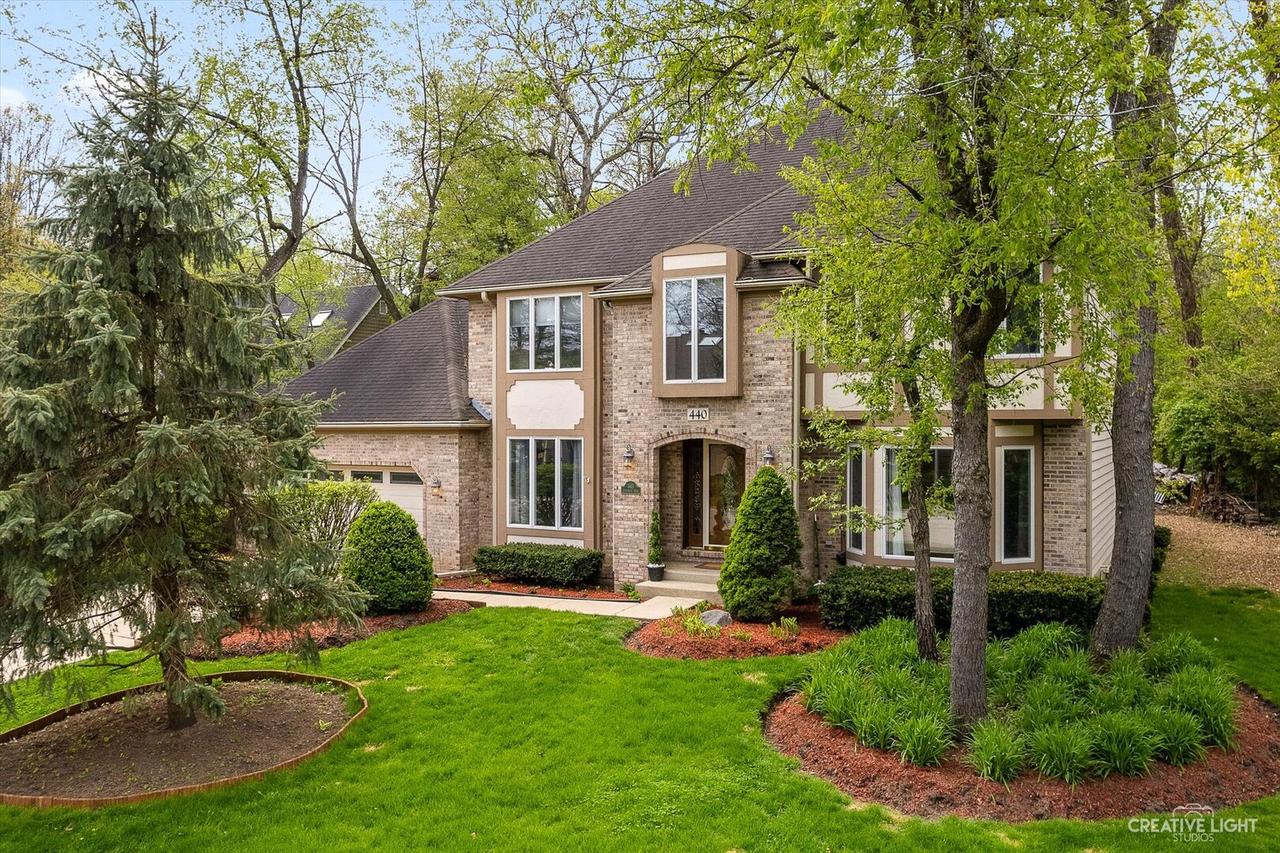 440 Cranesbill Dr., West Chicago, IL 60185