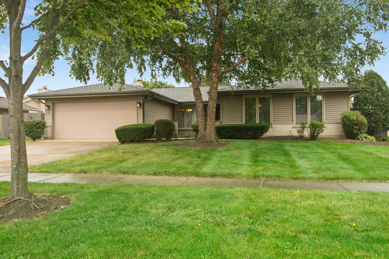 260 Bedford Ln., Bloomingdale, IL 60108