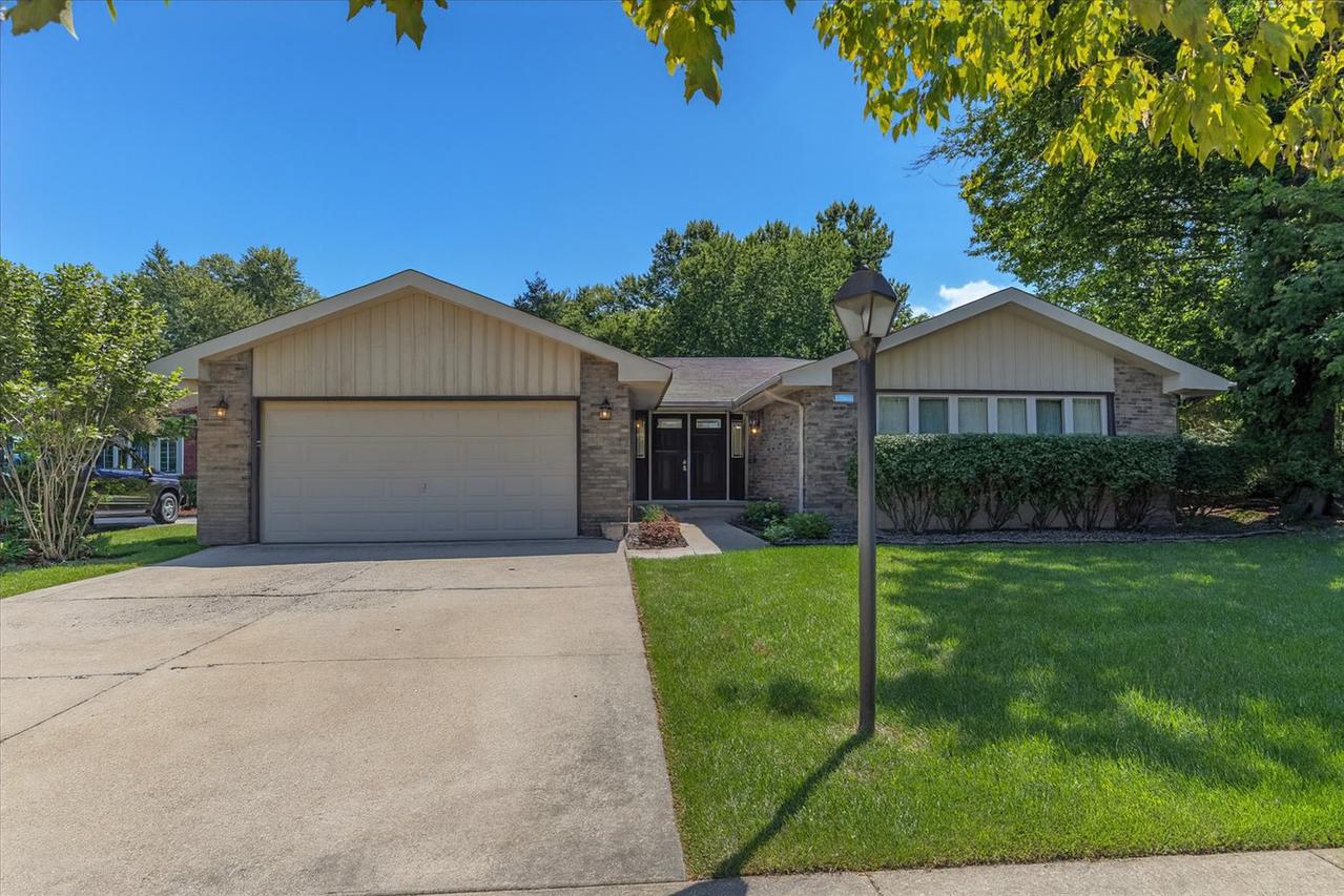 17339 Kimbark Ave., South Holland, IL 60473