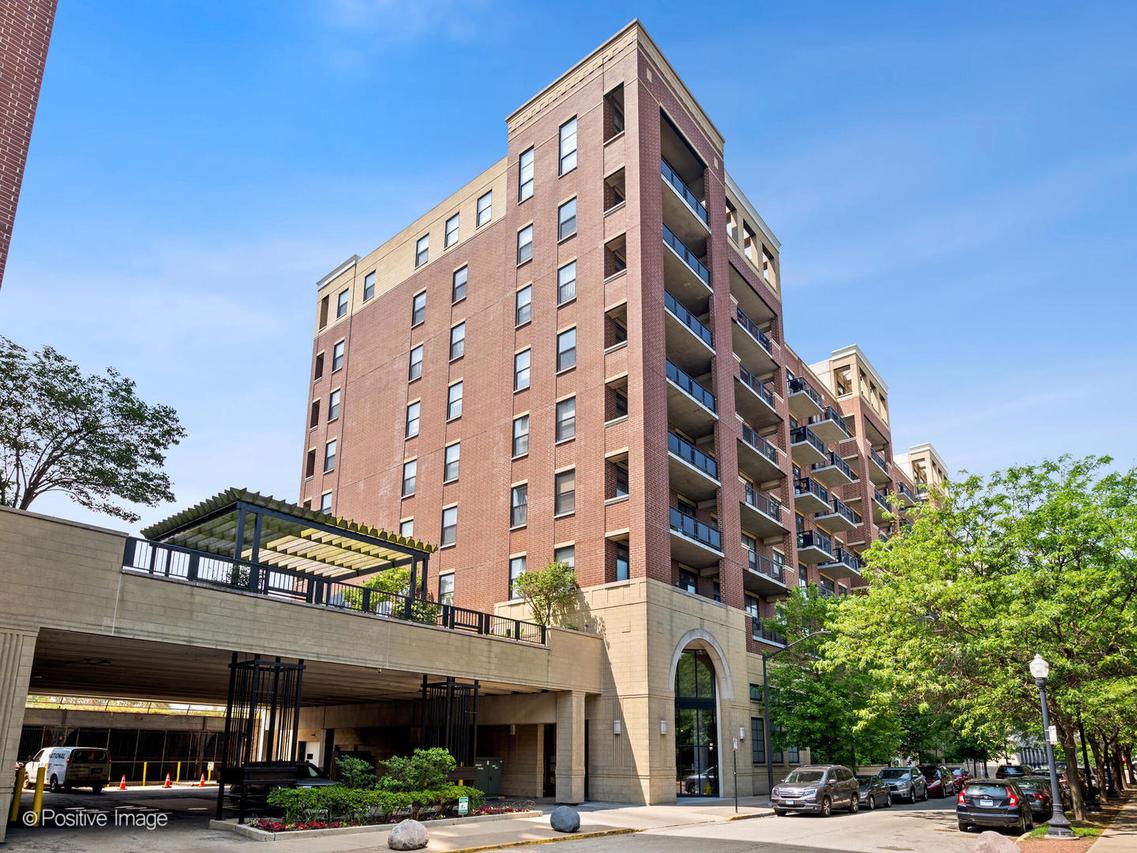 833 W 15th Pl. #502, Chicago, IL 60608