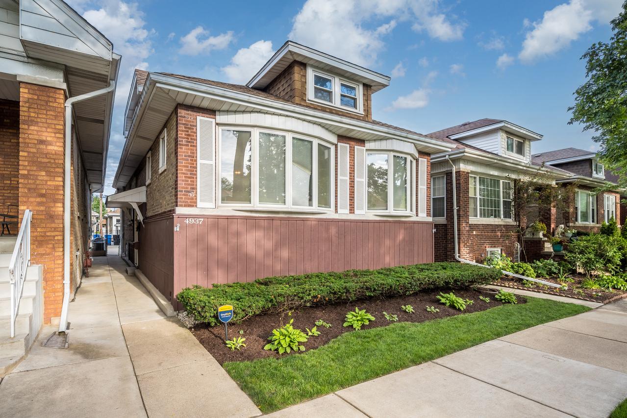 4937 N Tripp Ave., Chicago, IL 60630