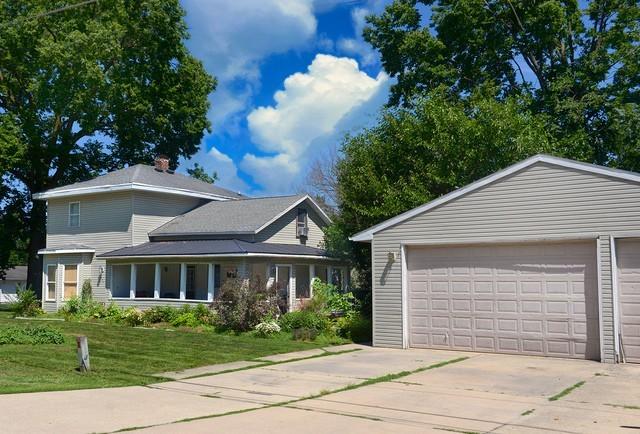 207 E Lincoln St., Seneca, IL 61360