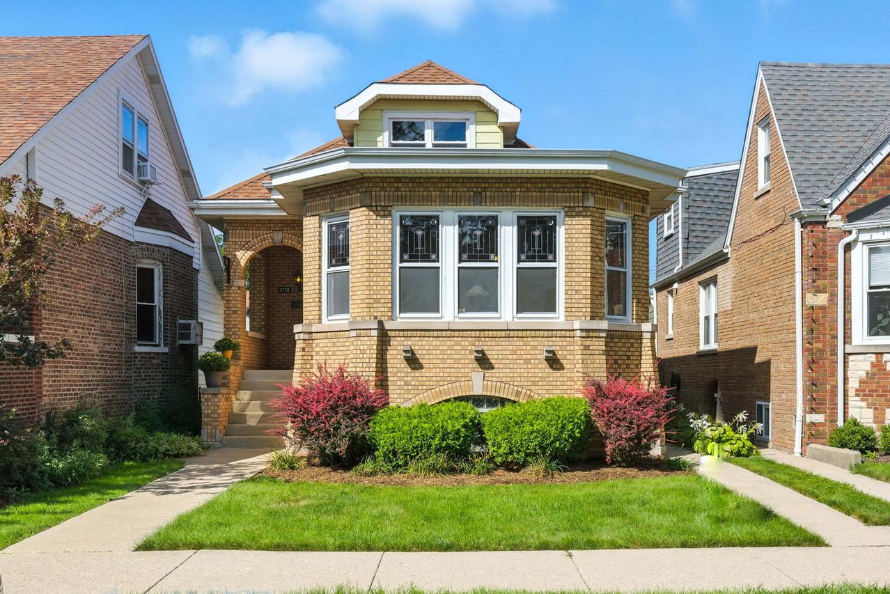 2728 N Mango Ave., Chicago, IL 60639