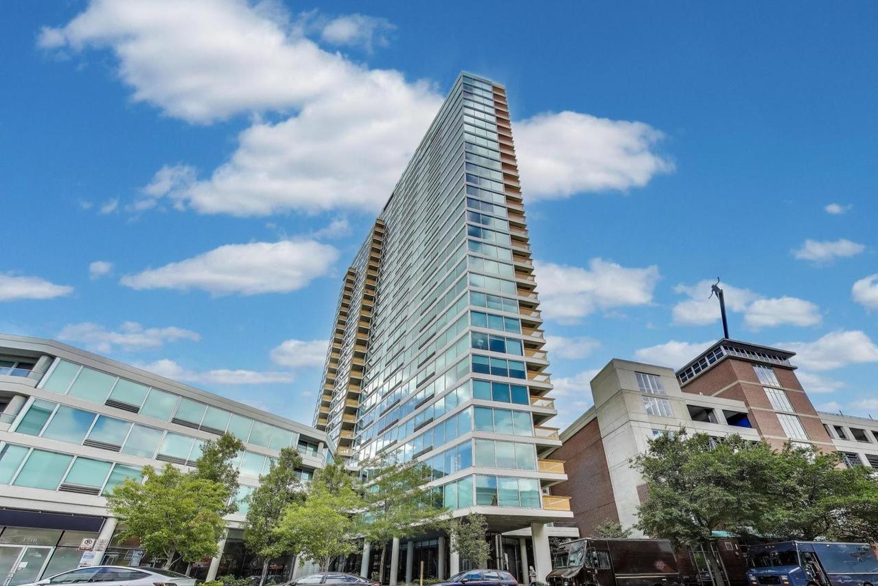 1720 Maple Ave. #1360, Evanston, IL 60201