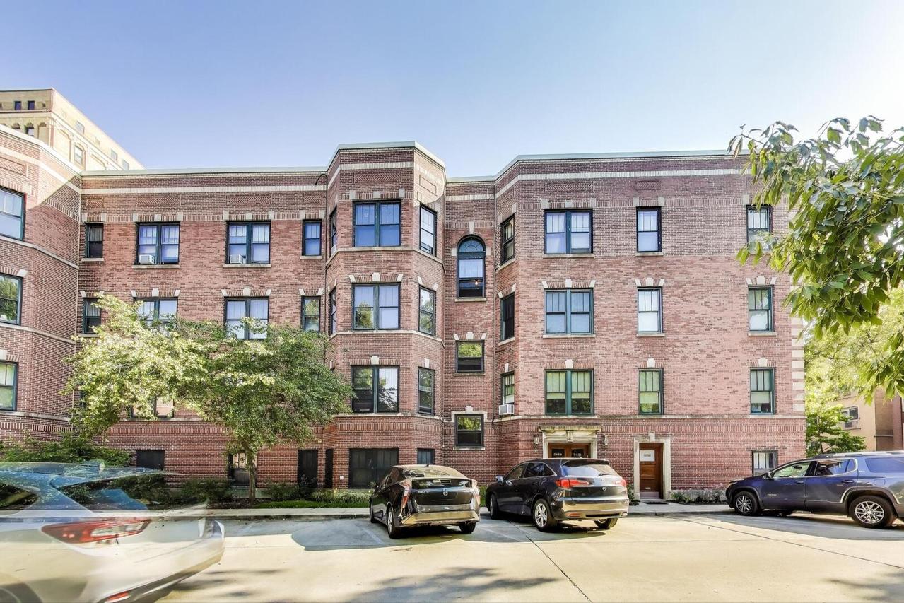 5449 S East View Park St. #3, Chicago, IL 60615