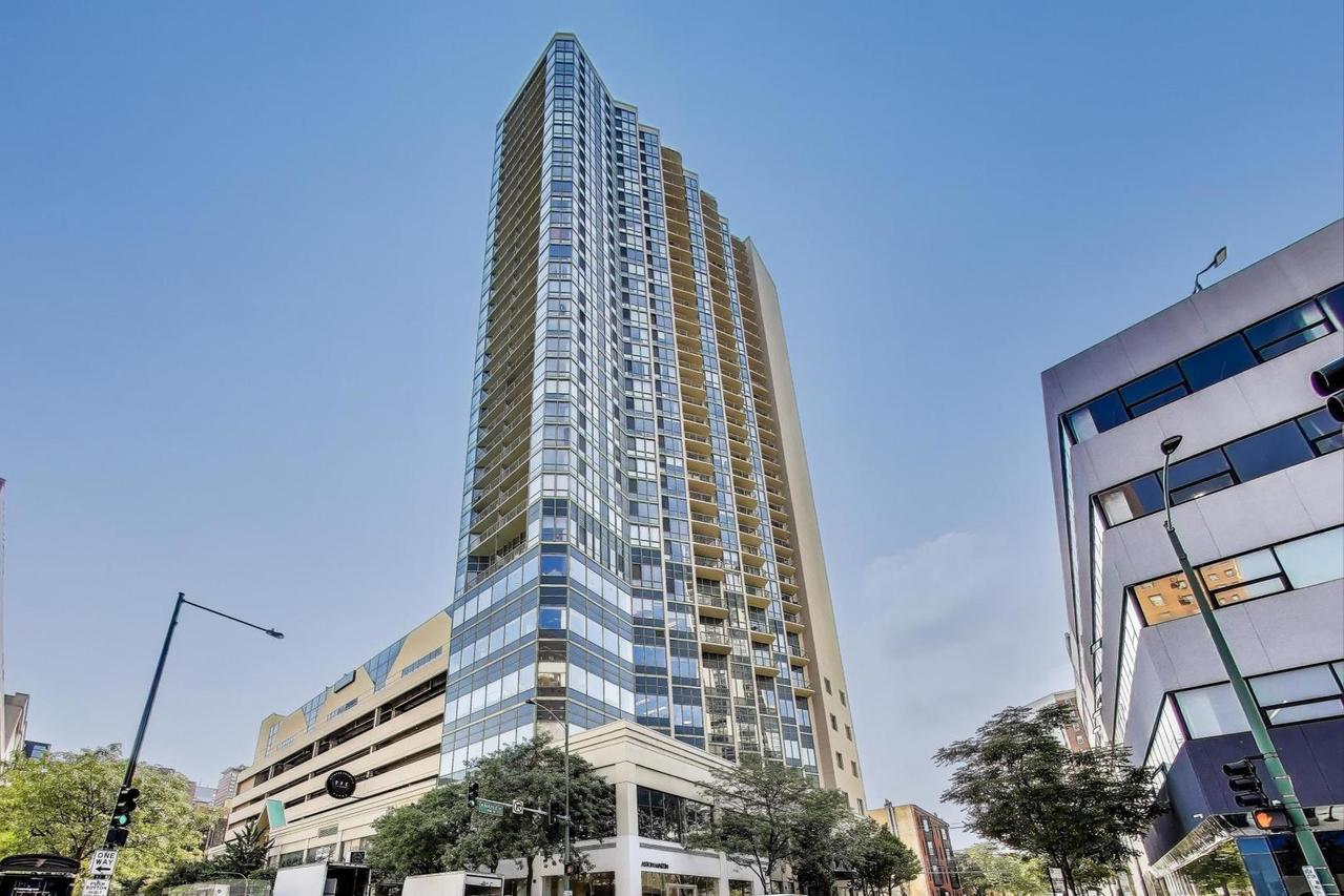111 W Maple St. #2601, Chicago, IL 60610