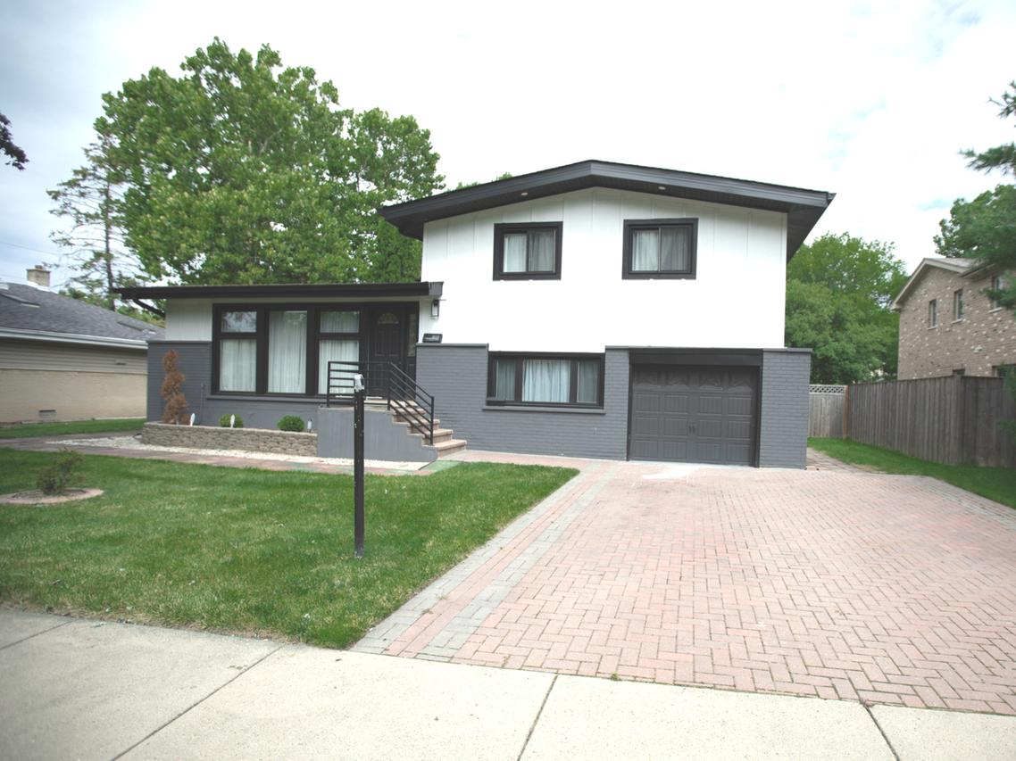 3010 Covert Rd., Glenview, IL 60025