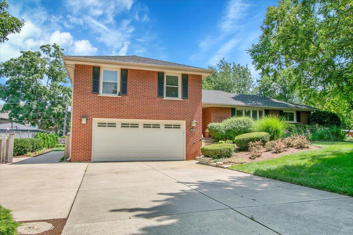 443 S Lombard Rd., Itasca, IL 60143