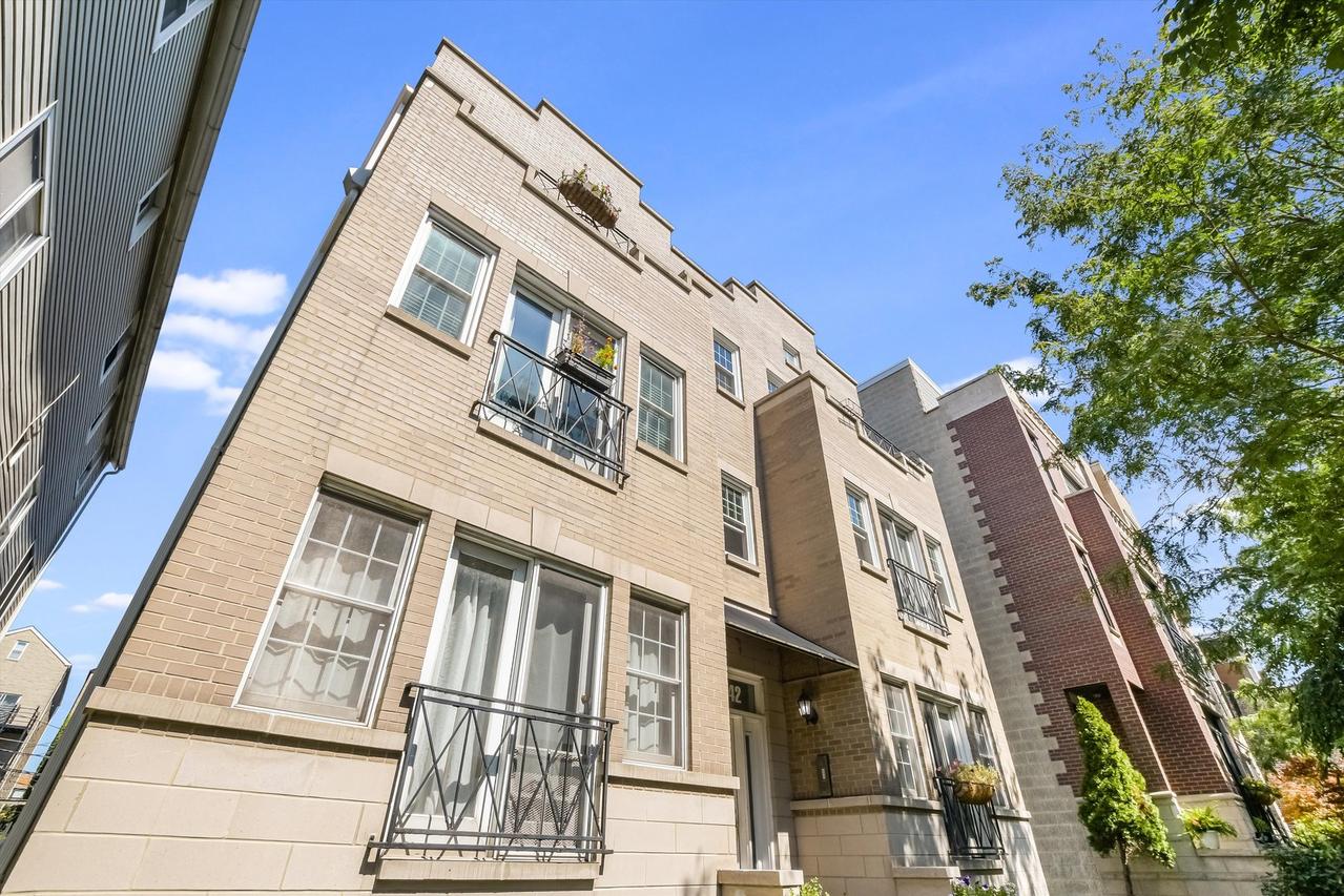 1244 W Ohio St. #3E, Chicago, IL 60642