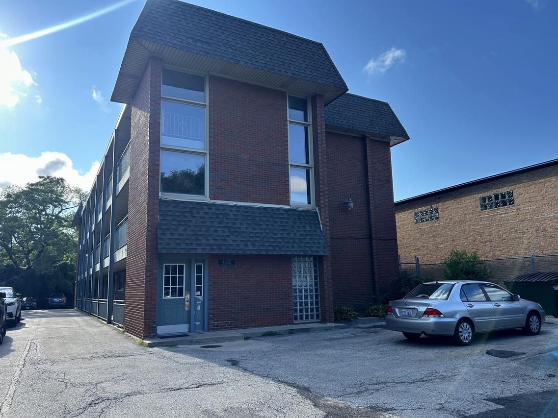 4342 N Kedvale Ave. #2A, Chicago, IL 60641