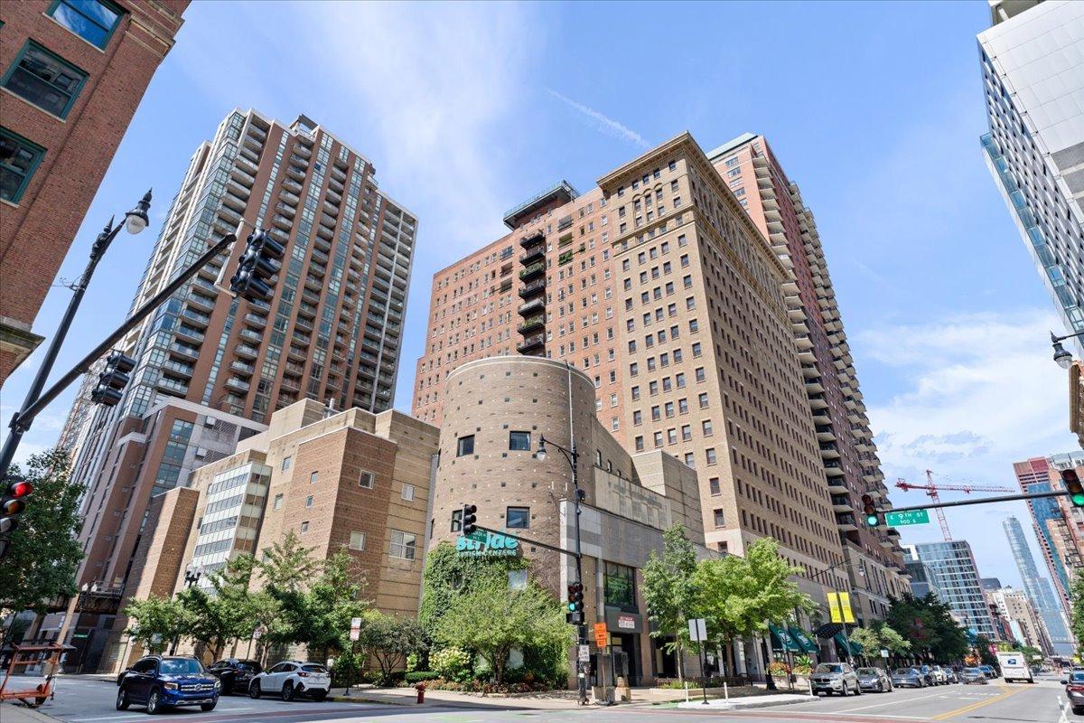 40 E 9th St. #1303, Chicago, IL 60605