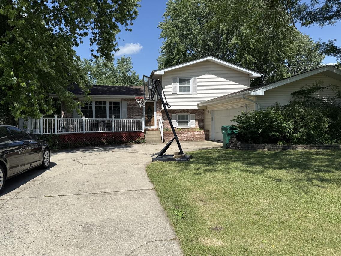 1920 Heather Ln., Joliet, IL 60431