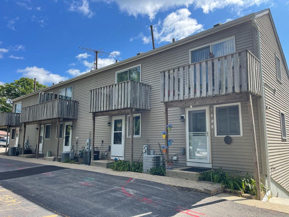 149 Forest Ave. #D, Fox Lake, IL 60020